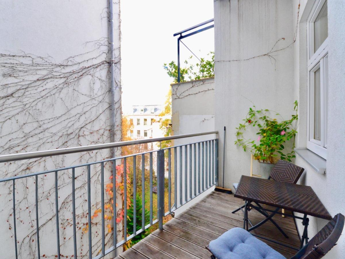 Beautiful Flat Next To Karlskirche فيينا المظهر الخارجي الصورة
